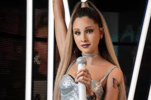 Ariana Grande (3)